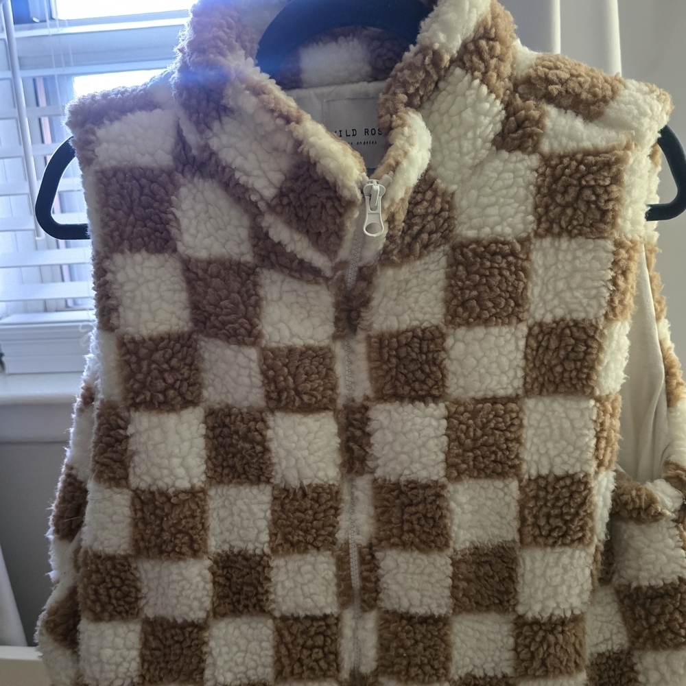 Wild Rose Fuzzy Vest in Brown and Cream - Picture 9 of 12